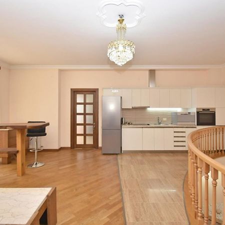 Homestay At City Center エレバン エクステリア 写真