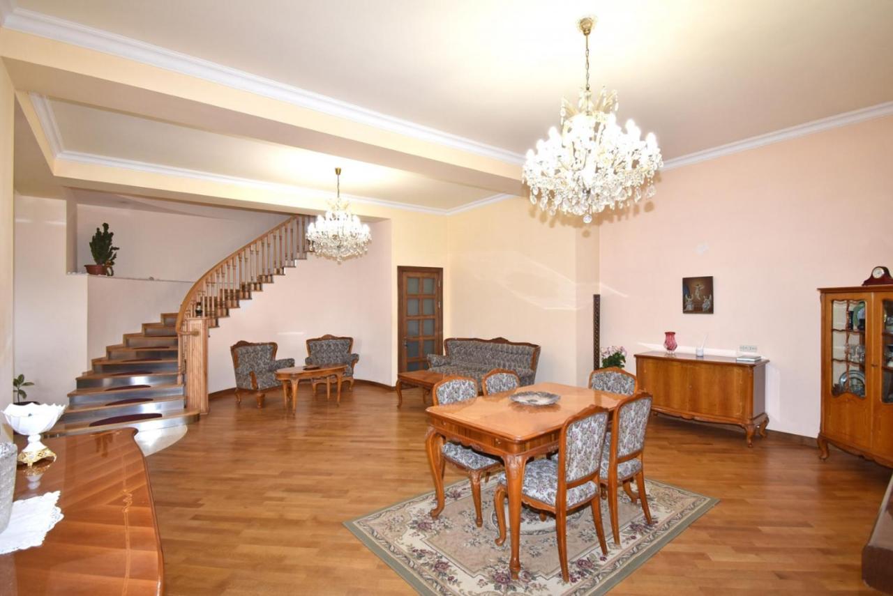Homestay At City Center エレバン エクステリア 写真