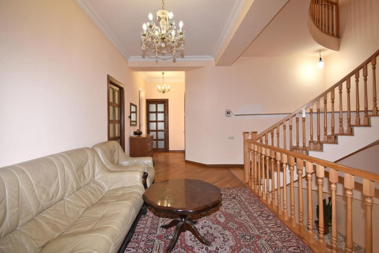 Homestay At City Center エレバン エクステリア 写真