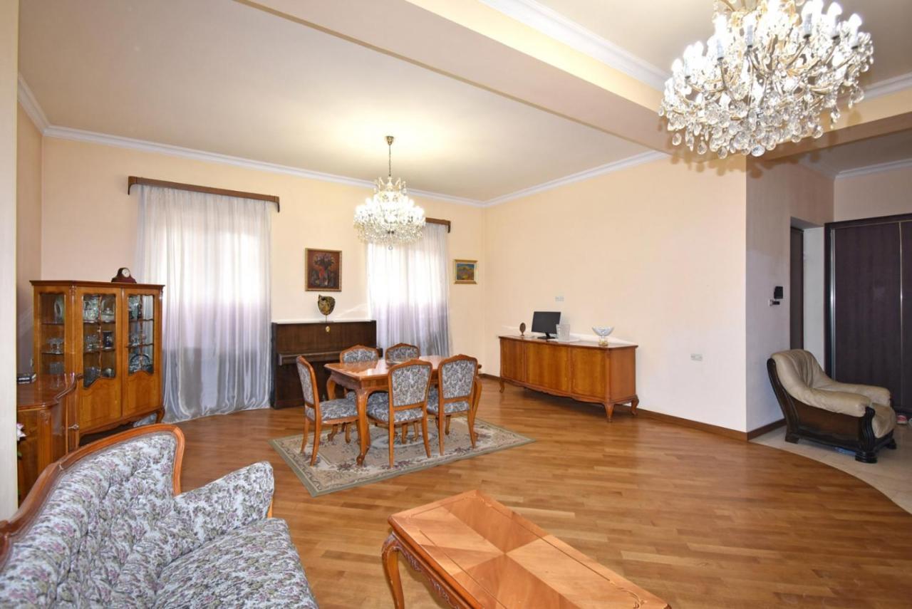 Homestay At City Center エレバン エクステリア 写真